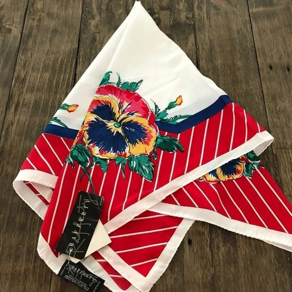 NWT Vintage Rafferty Floral Large Square Scarf Red‎